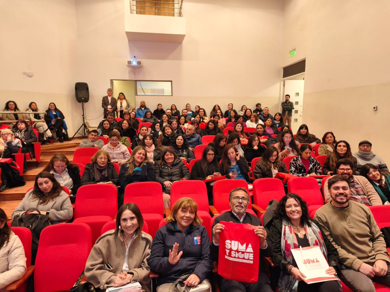 Más de 120 docentes participaron en la jornada inicial del programa «Suma y Sigue»